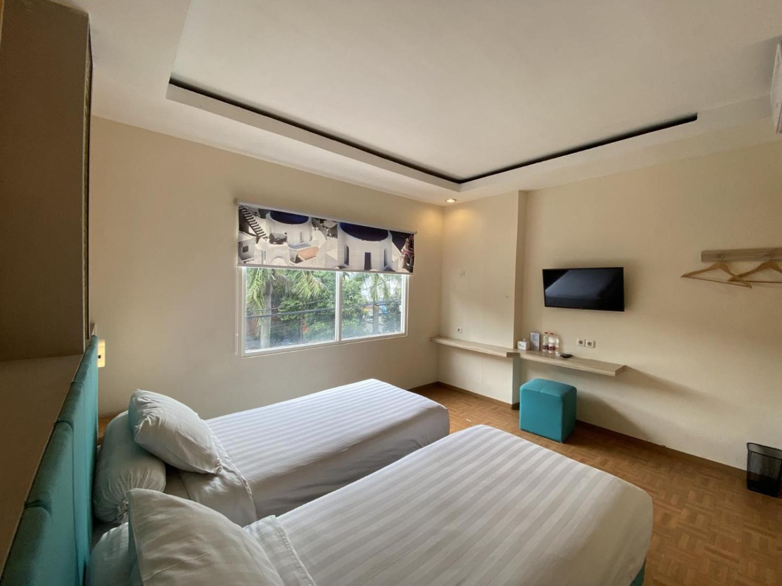 Front One Budget Malang By Azana Exterior foto